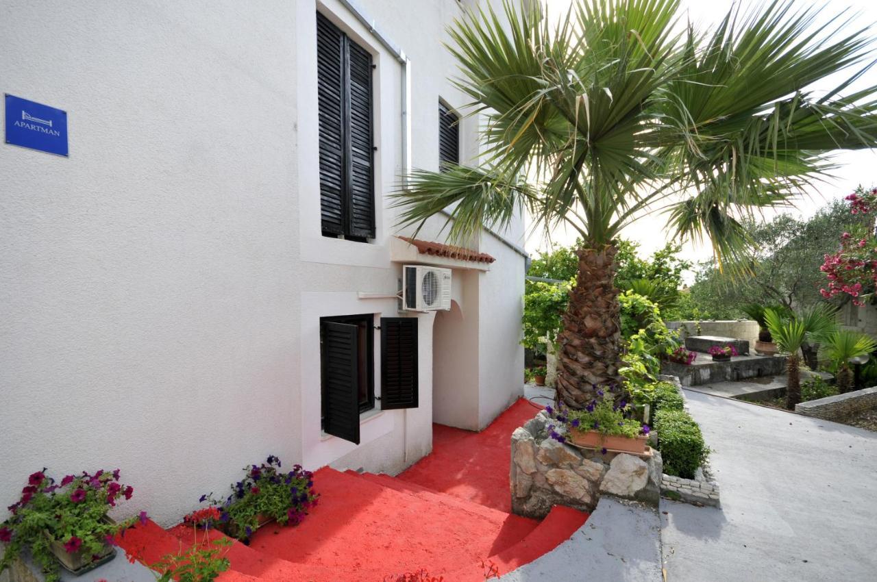 Donji Okrug  Apartments With A Parking Space Okrug Donji, Ciovo - 13732 מראה חיצוני תמונה