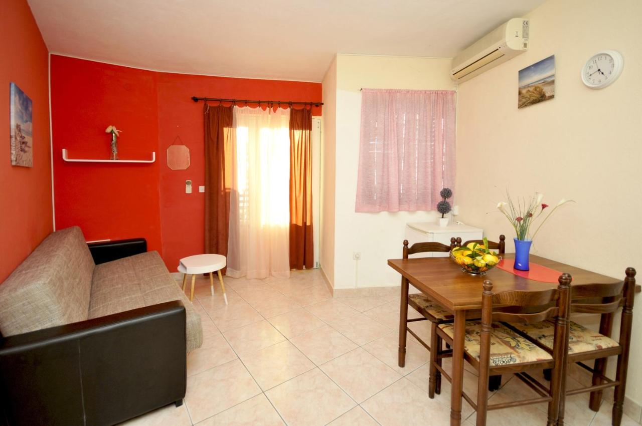 Donji Okrug  Apartments With A Parking Space Okrug Donji, Ciovo - 13732 מראה חיצוני תמונה