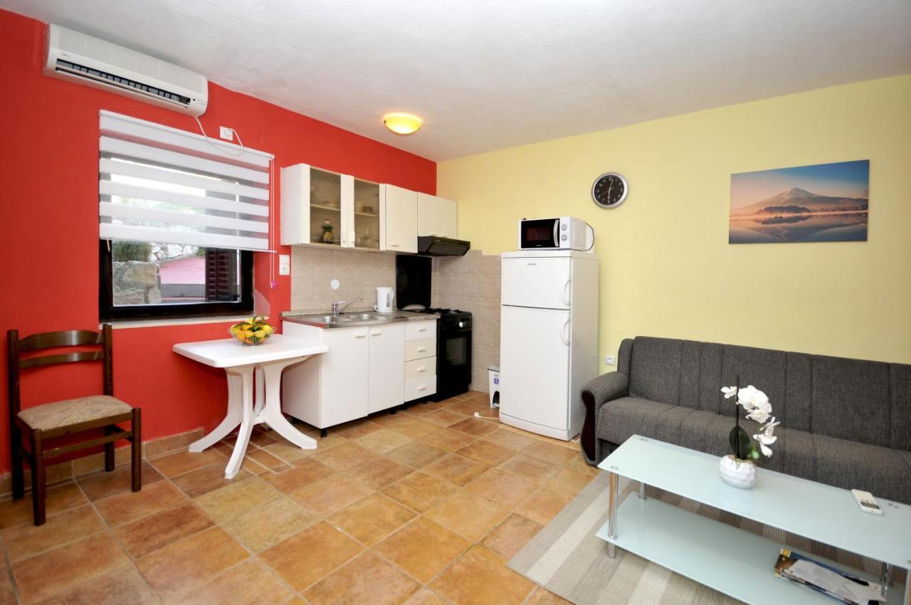 Donji Okrug  Apartments With A Parking Space Okrug Donji, Ciovo - 13732 מראה חיצוני תמונה