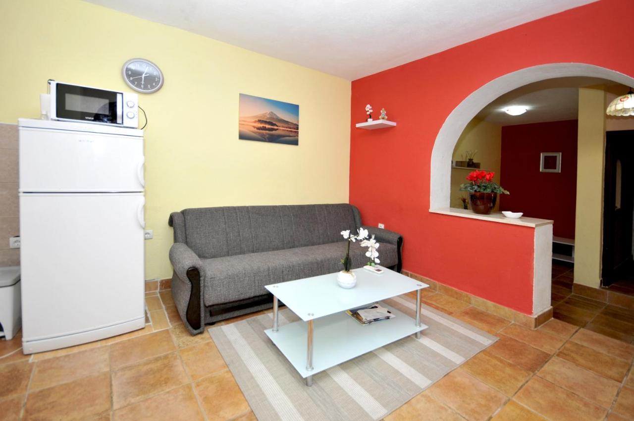Donji Okrug  Apartments With A Parking Space Okrug Donji, Ciovo - 13732 מראה חיצוני תמונה