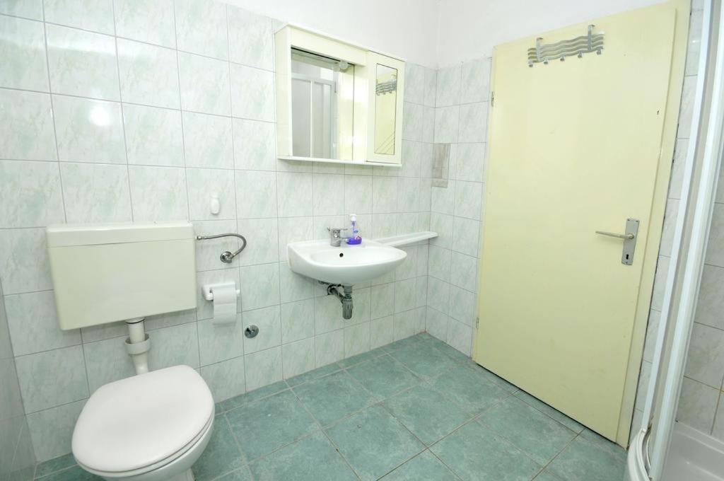 Donji Okrug  Apartments With A Parking Space Okrug Donji, Ciovo - 13732 חדר תמונה