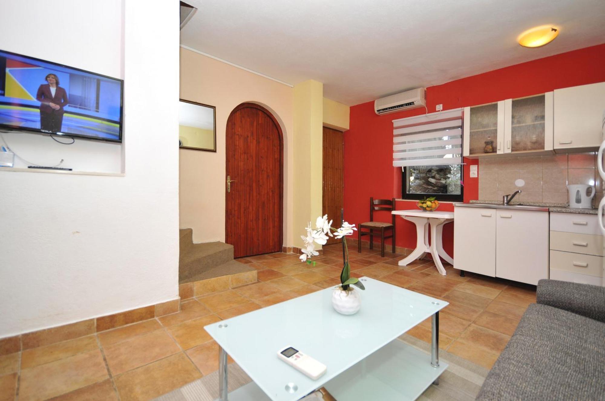 Donji Okrug  Apartments With A Parking Space Okrug Donji, Ciovo - 13732 חדר תמונה