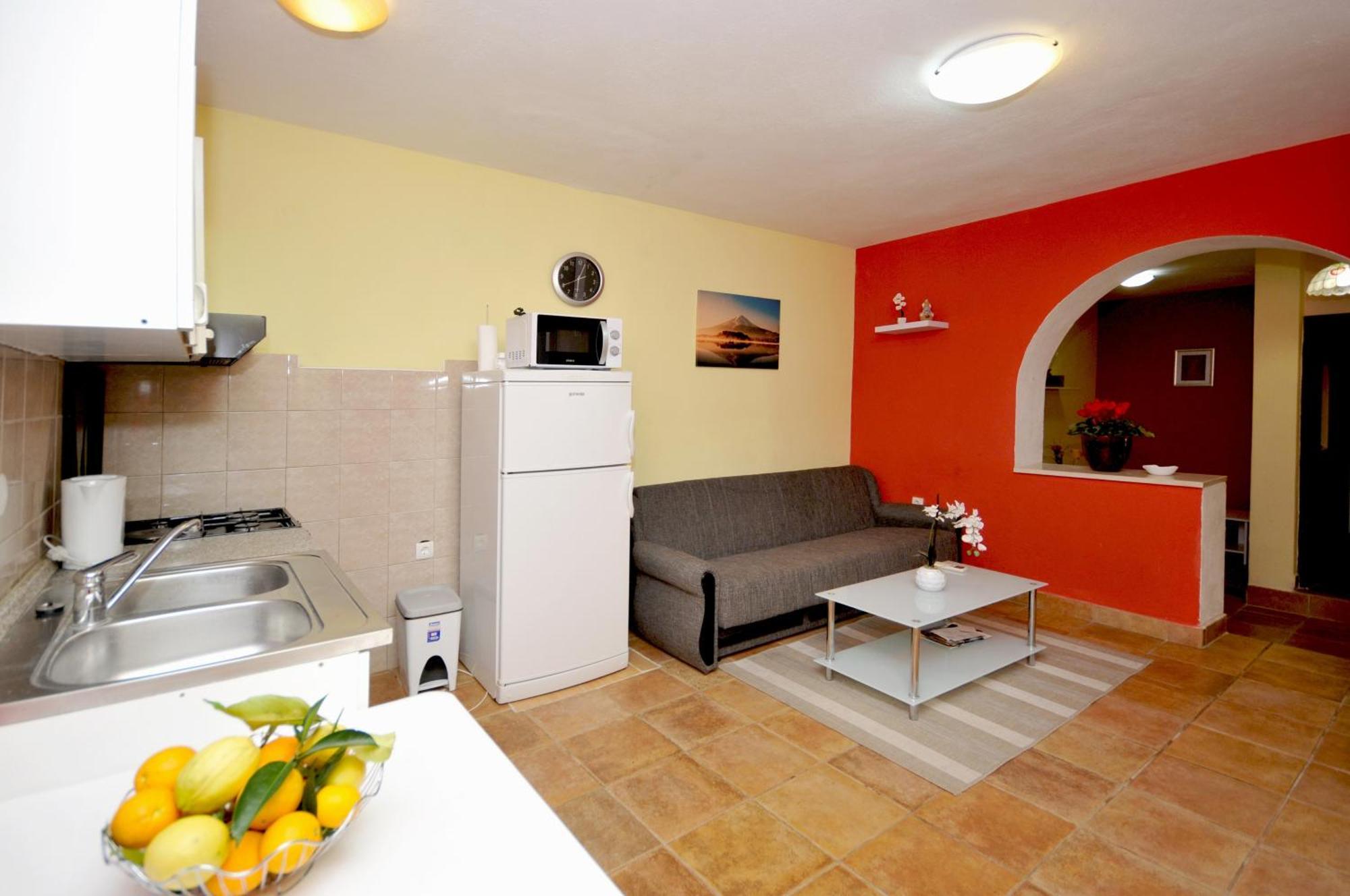 Donji Okrug  Apartments With A Parking Space Okrug Donji, Ciovo - 13732 חדר תמונה