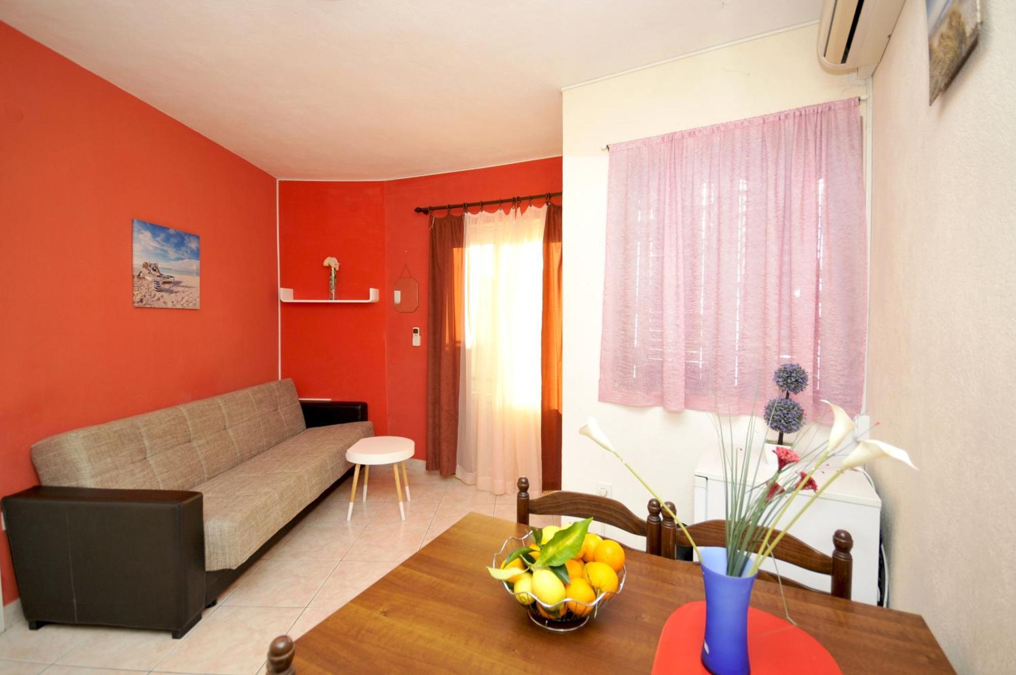 Donji Okrug  Apartments With A Parking Space Okrug Donji, Ciovo - 13732 חדר תמונה